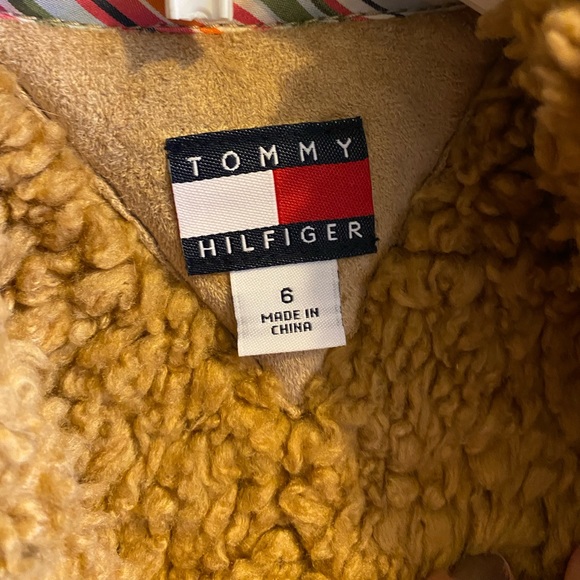 Youth Tommy Hilfiger jacket. - Picture 8 of 9
